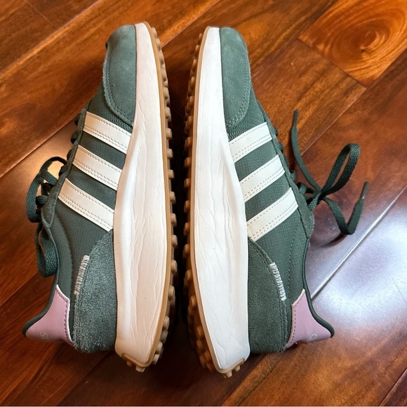 Adidas Green and Cream Classic Sneakers with Suede Finish - Picture 12 of 16